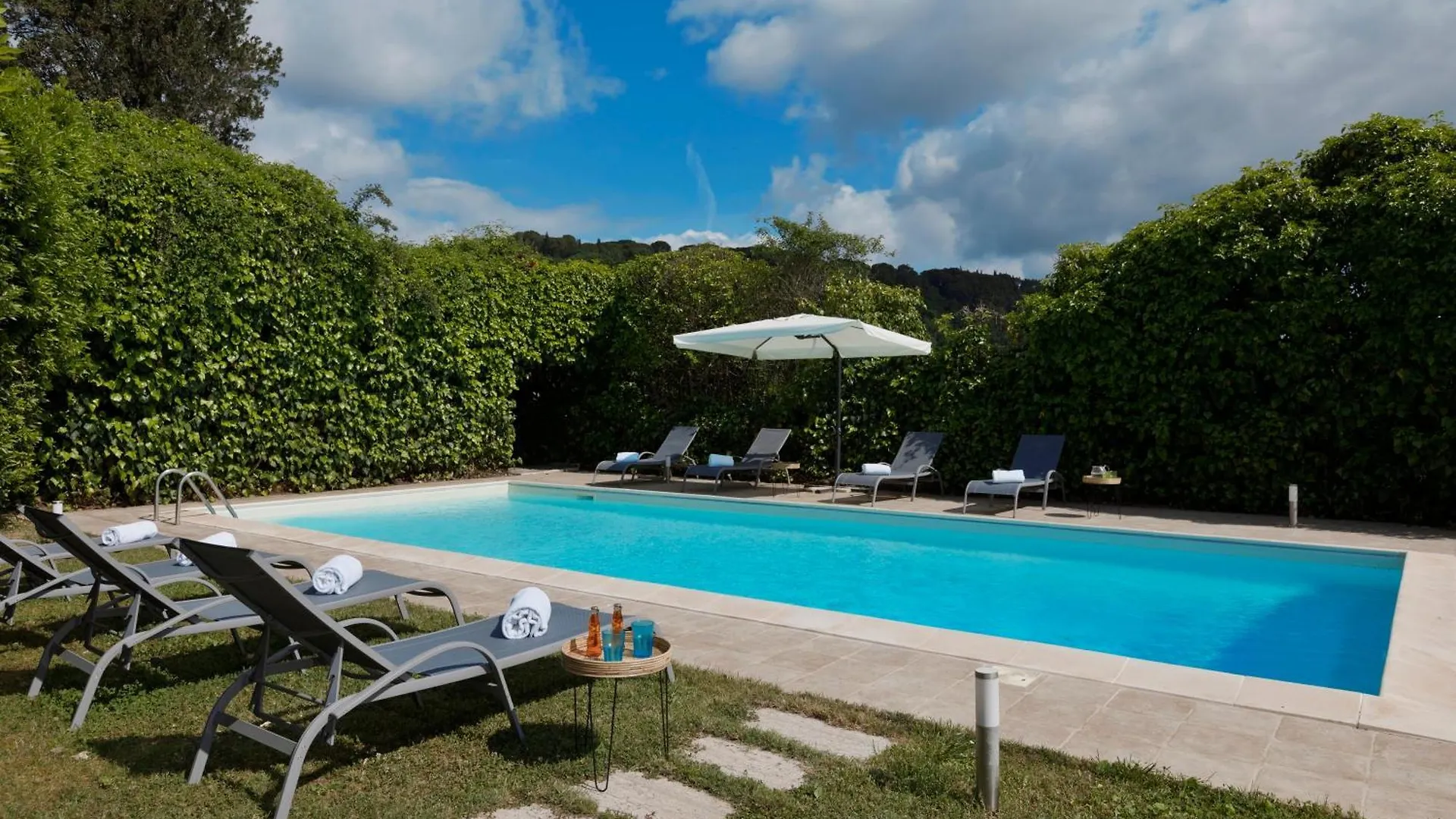 Timeless Elegance Villa Poggibonsi 0*,