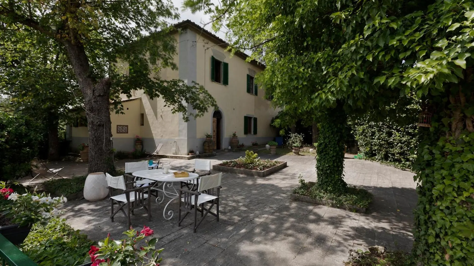 Timeless Elegance Villa Poggibonsi Italy
