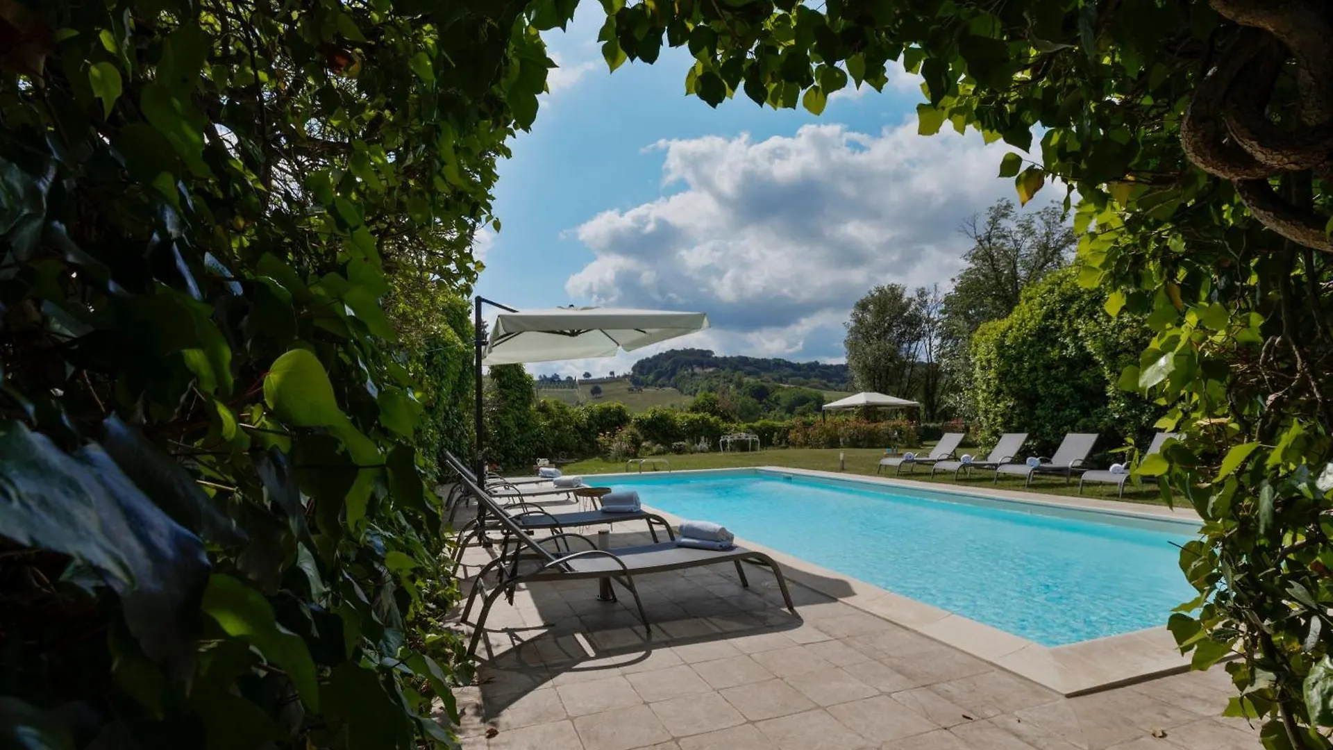 Timeless Elegance Villa Poggibonsi