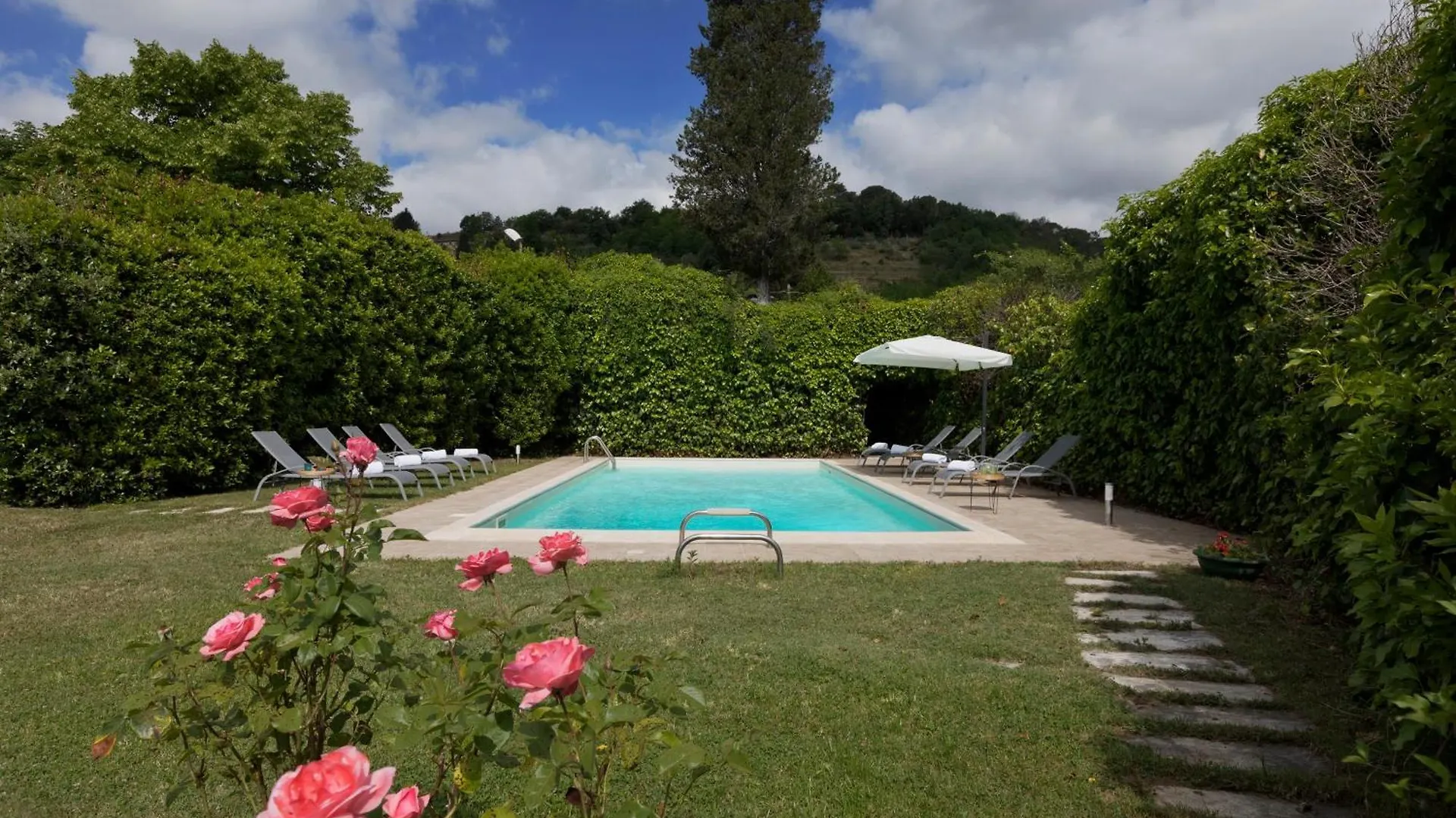 Timeless Elegance Villa Poggibonsi 0*,