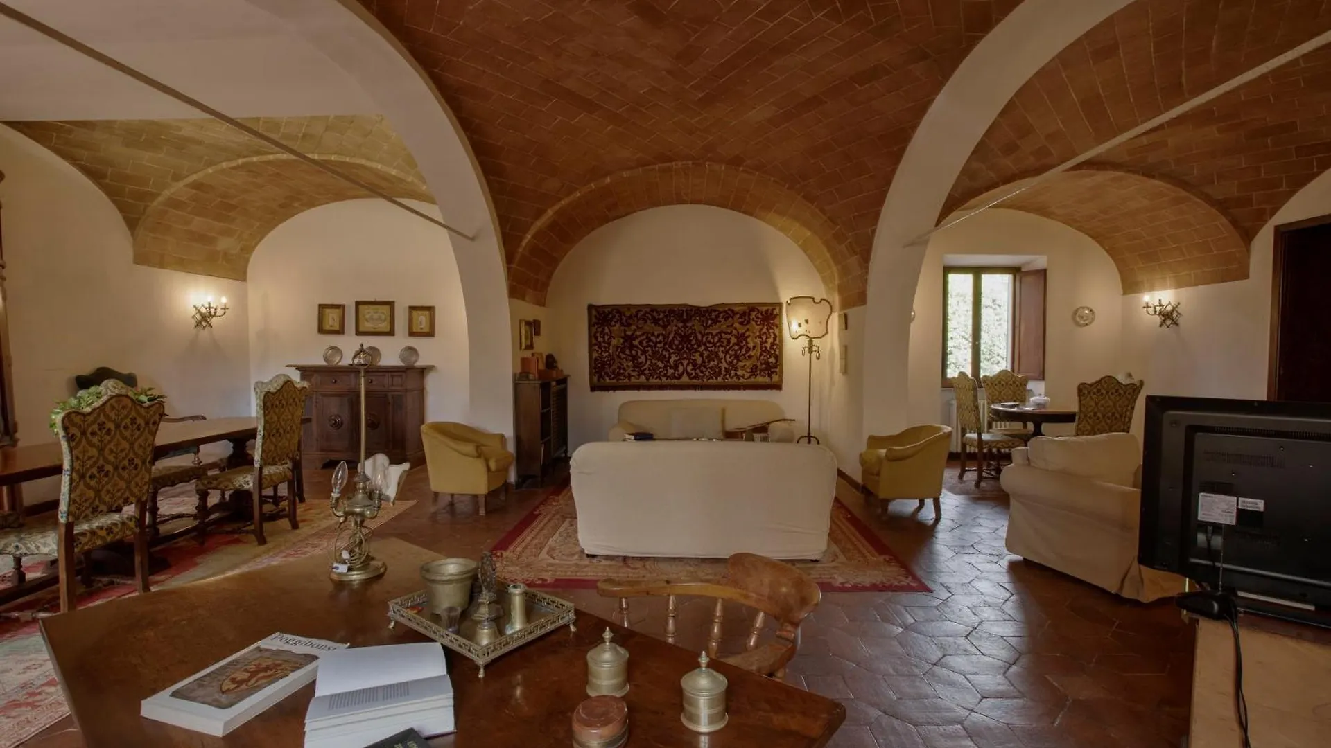 Timeless Elegance Villa Poggibonsi Italy